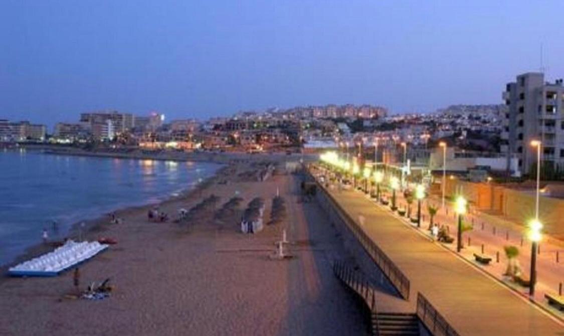 Apartment With Pool & Balcony Less Than 10Min Walk To La Mata Beach! Torrevieja Exterior photo