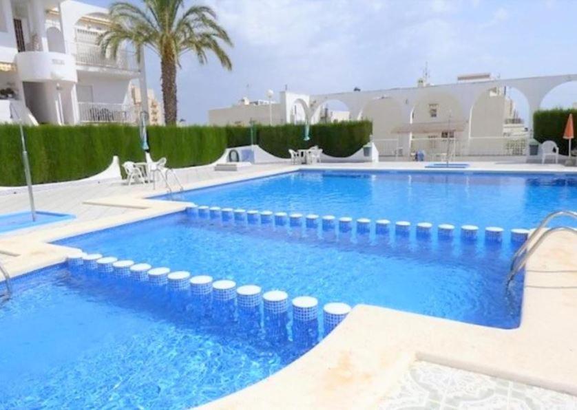 Apartment With Pool & Balcony Less Than 10Min Walk To La Mata Beach! Torrevieja Exterior photo